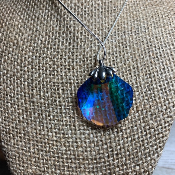 Handmade Swarovski Crystal “Seashell AB” Necklace - Picture 5 of 6